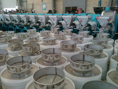 農(nóng)業(yè)機械_鄭州順豐機械設(shè)備廠